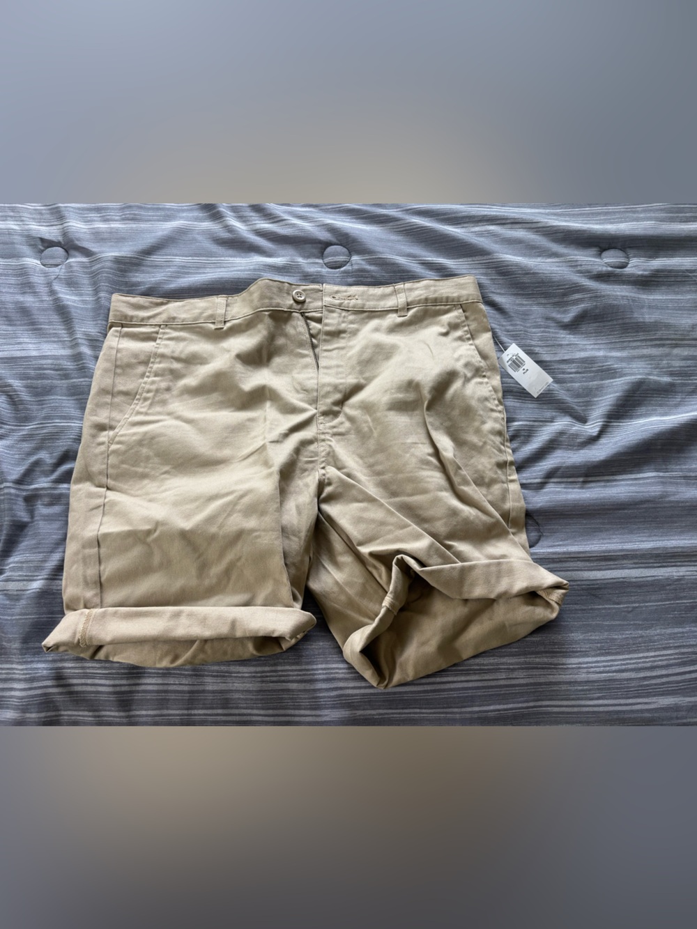 Old Navy Men's Khaki Roll-Cuff Chino Shorts